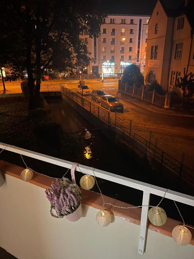 Lilis Apartment Mit Balkon Augsburgo Exterior foto